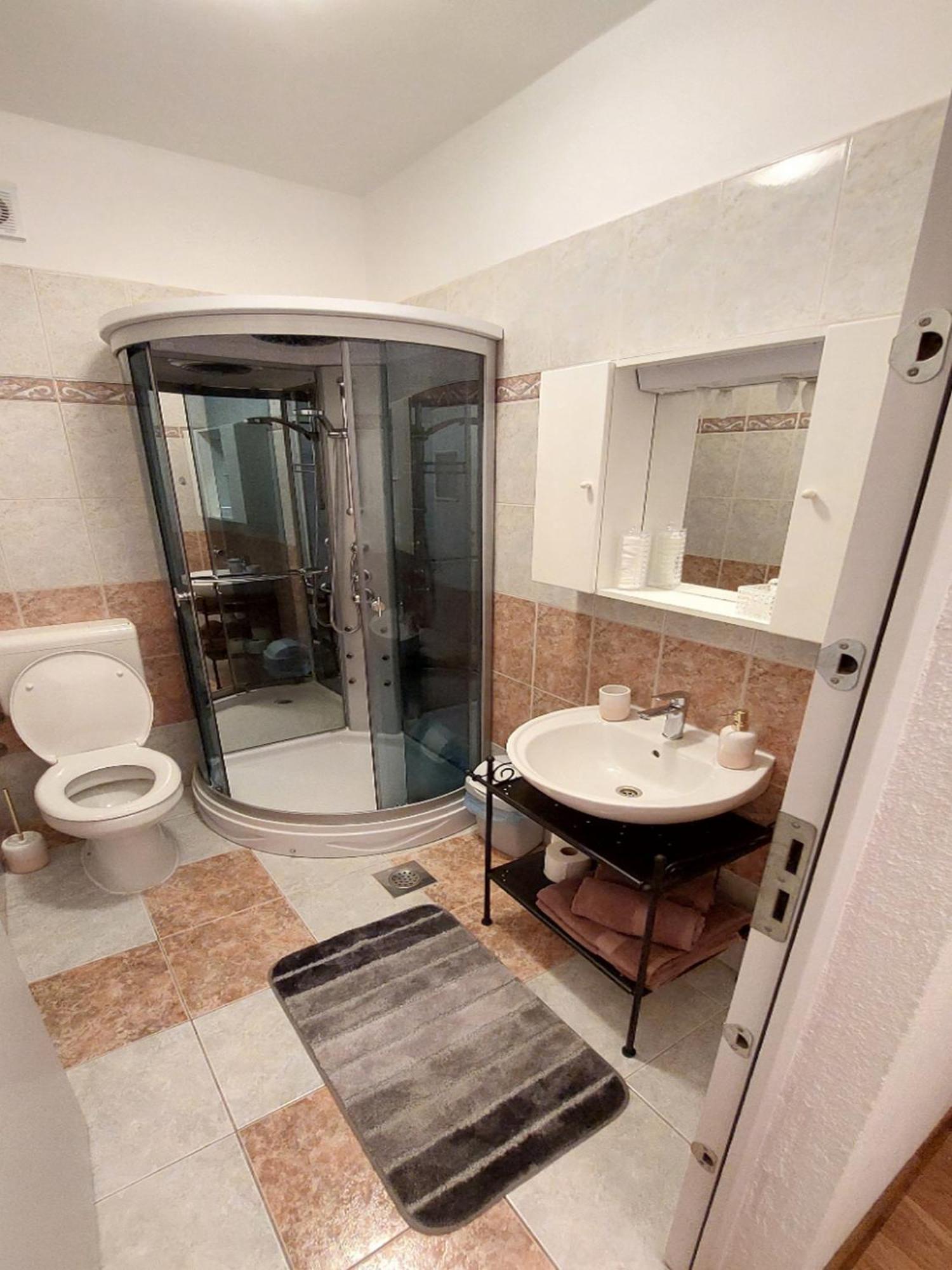 Rooms Argo Cres Buitenkant foto